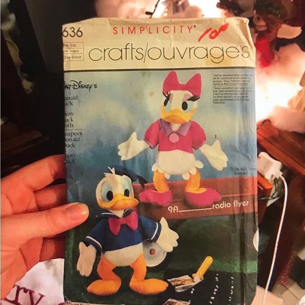 1986 Donald and Daisy sewing pattern